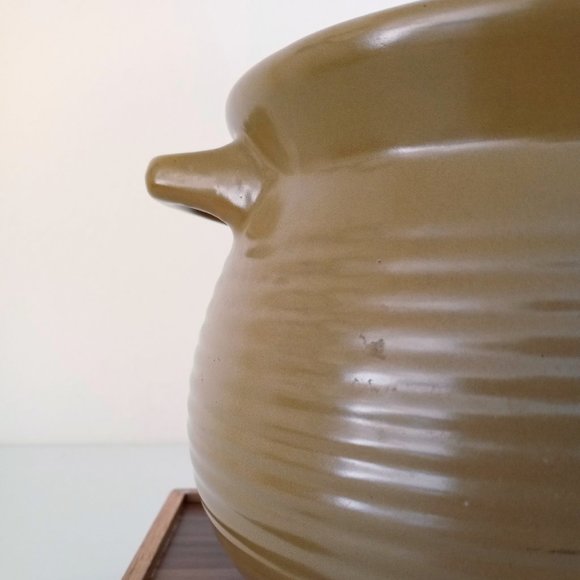 Ceramic Rippled Pot - Picture 5 of 9